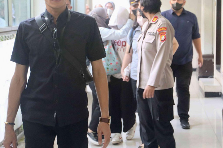 Sementara hal yang meringankan yakni usia AG masih muda, sehingga diharapkan memperbaiki perbuatannya di kemudian hari.