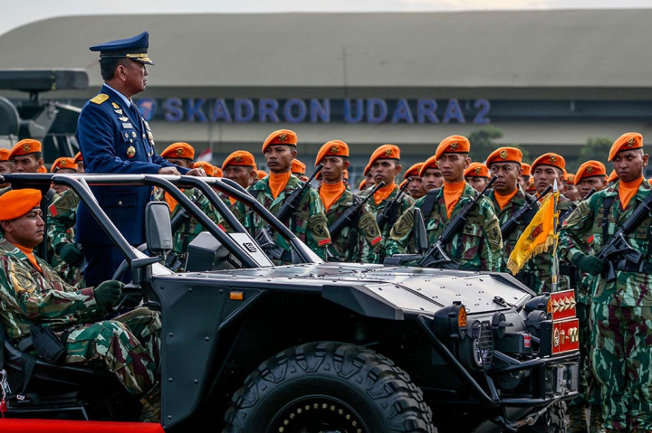 Kepala Dinas Penerangan Angkatan Udara (Kadispenau) Marsma TNI Indan Gilang Buldansyah mengatakan sebanyak 89 pesawat berbagai jenis dan 3.693 personel TNI AU dilibatkan dalam peringatan HUT Ke-77 TNI AU tahun 2023.