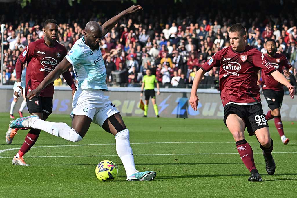 Inter kembali menciptakan peluang pada masa injury time lewat tendangan jarak dekat Lukaku, tetapi bola hasil tembakannya masih bisa ditangkap Ochoa. 