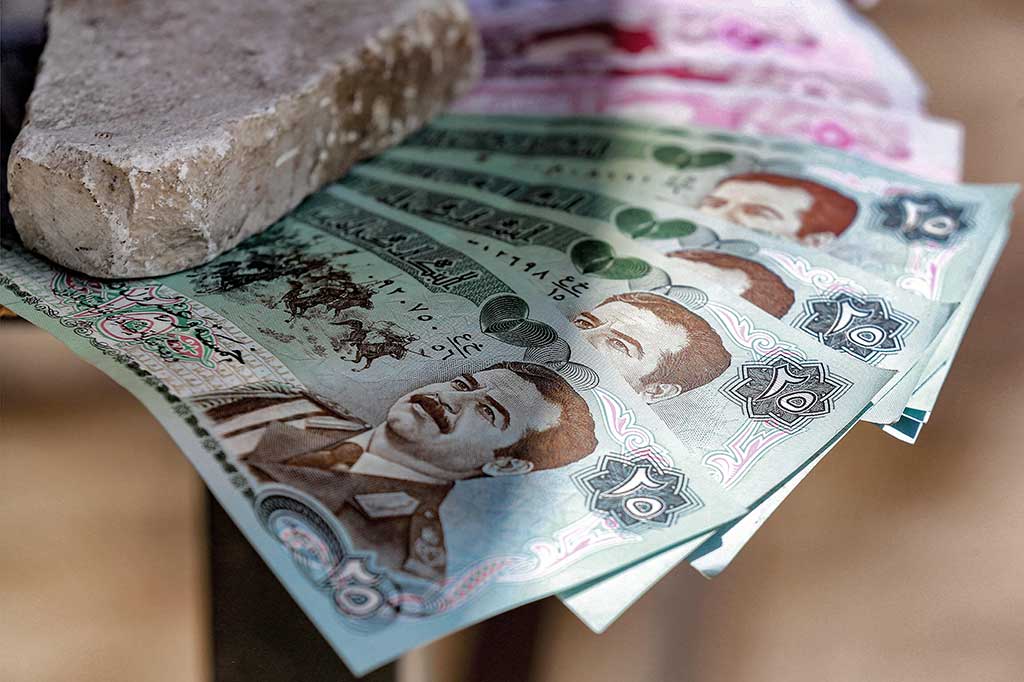 Dua puluh tahun setelah rezimnya jatuh, mendiang Presiden Irak Saddam Hussein tetap dikagumi dan populer di Yordania, dimana citranya masih dapat dilihat di seluruh negara tersebut.