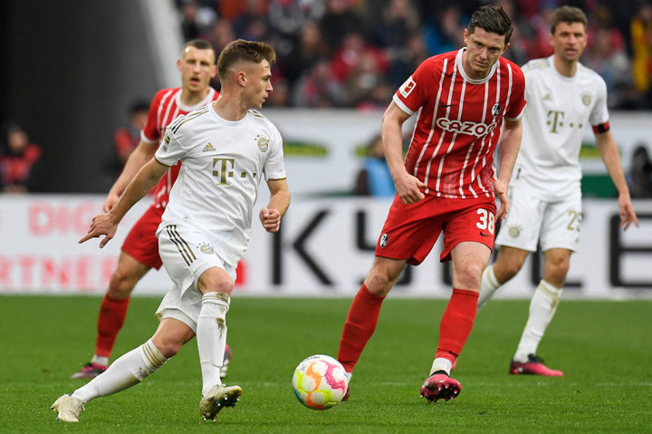 Selanjutnya giliran Freiburg yang memberikan ancaman melalui tendangan bebas Michael Gregoritsch yang masih dapat diamankan oleh kiper Bayern Muenchen Yann Sommer.