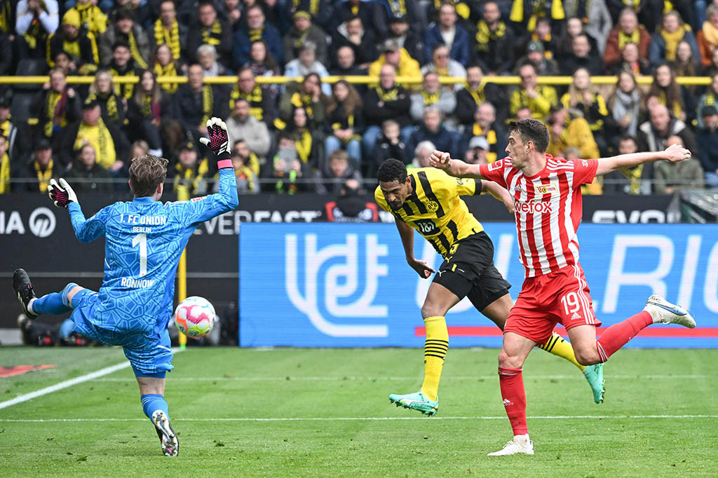 sedangkan Union Berlin masih tertahan di peringkat ketiga dengan perolehan 51 poin.