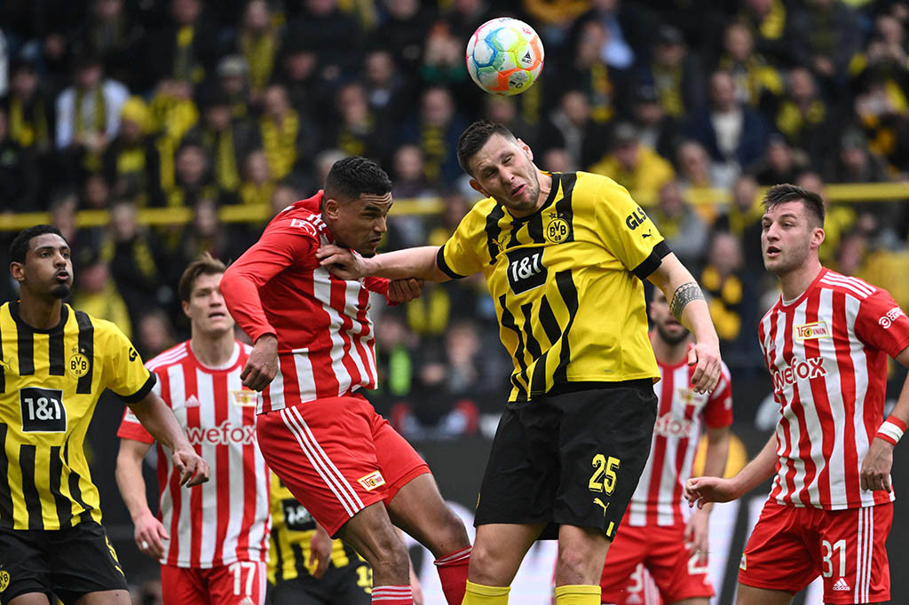 Pada pertandingan tersebut, Borussia Dortmund mengamankan kemenangan berkat gol Donyell Malen dan Youssoufa Moukoko, sedangkan Union Berlin sempat membalas melalui Kevin Behrens, demikian catatan Liga Jerman.