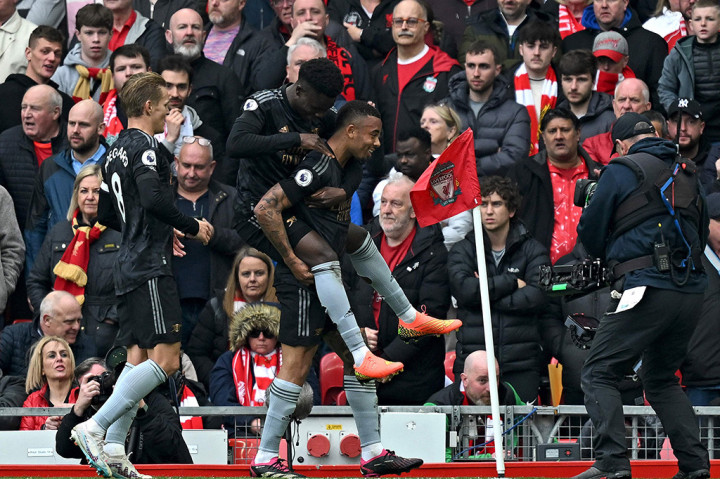 Berhasil unggul satu gol, Arsenal tidak mengendurkan serangan dan mampu menambah keunggulan menjadi 2-0 melalui gol yang dicetak oleh Gabriel Jesus memanfaatkan umpan silang Martinelli pada menit ke-28.