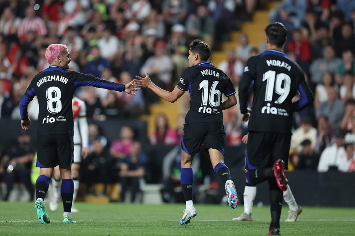 Los Rojiblancos baru bisa memecah keunggulan pada menit ke-21 berkat gol Molina. Skema serangan balik dituntaskan dengan tendangan Molina dari jarak dekat yang menjebol pojok kiri bawah gawang Stole Dimitrievski. Skor menjadi 1-0.
