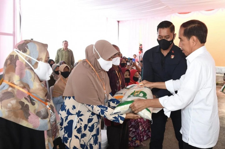 Presiden juga mengatakan, pihaknya akan terus melanjutkan impor beras bagian dari langkah strategis pemerintah dalam menjamin cadangan beras.