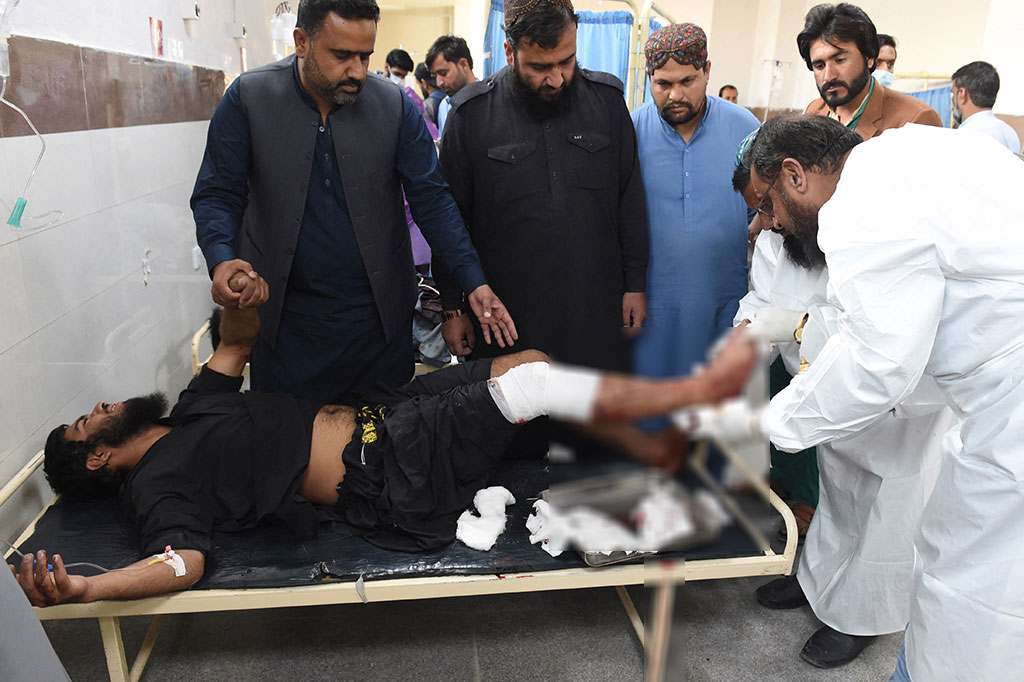 Wasim Baig, juru bicara Rumah Sakit Provinsi Sandeman di Quetta, membenarkan jumlah korban tewas, sembari menambahkan bahwa korban sipil termasuk seorang gadis berusia lima tahun.