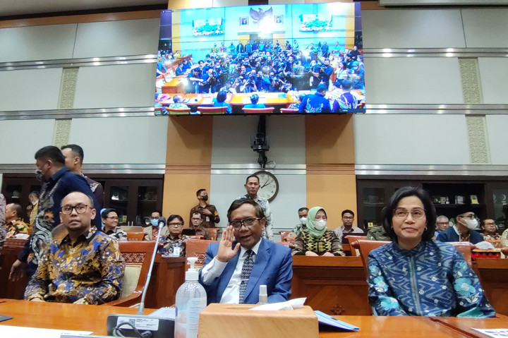 Kelima, untuk LHP dengan nilai transaksi agregat Rp189.273.872.395.172,00 yang disampaikan oleh Ketua Komite TPPU di Komisi III DPR pada tanggal 29 Maret 2023 dan dijelaskan Menteri Keuangan di Komisi XI DPR pada tanggal 27 Maret 2023 telah dilakukan langkah hukum terhadap TPA-nya dan telah menghasilkan putusan pengadilan hingga peninjauan kembali (PK).