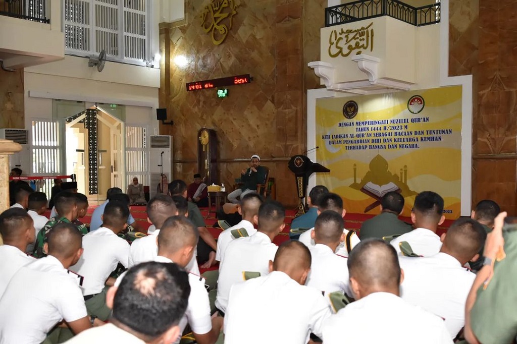 Dalam tausiyahnya Habib Jafar menyampaikan pesan – pesan penting terkait malam Lailatul Qadar yaitu malam terbaik dalam bulan puasa karena malam tersebut lebih baik dari malam seribu bulan.