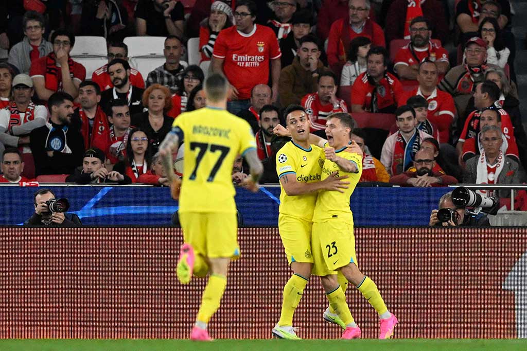 Selepas jeda, Inter Milan langsung menekan. Hasilnya, mereka berhasil mencetak gol pada menit ke-50. Bek tengah Alessandro Bastoni maju membantu serangan dan melepas umpan silang dari sisi kiri yang disundul Nicolo Barella hingga mengecoh kiper Odysseas Vlachodimos. Skor menjadi 1-0.