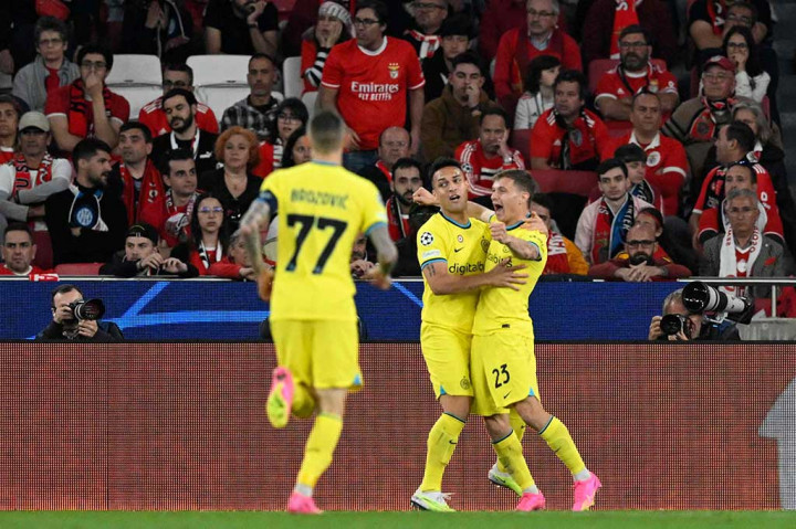 Selepas jeda, Inter Milan langsung menekan. Hasilnya, mereka berhasil mencetak gol pada menit ke-50. Bek tengah Alessandro Bastoni maju membantu serangan dan melepas umpan silang dari sisi kiri yang disundul Nicolo Barella hingga mengecoh kiper Odysseas Vlachodimos. Skor menjadi 1-0.