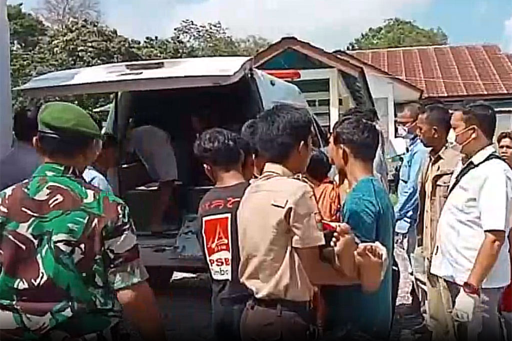 Petugas masih melakukan penyelidikan terkait peristiwa kecelakaan ini, namun dugaan sementara minibus terjungkal ke dalam jurang karena tak kuat saat berada di jalur tanjakan. 
