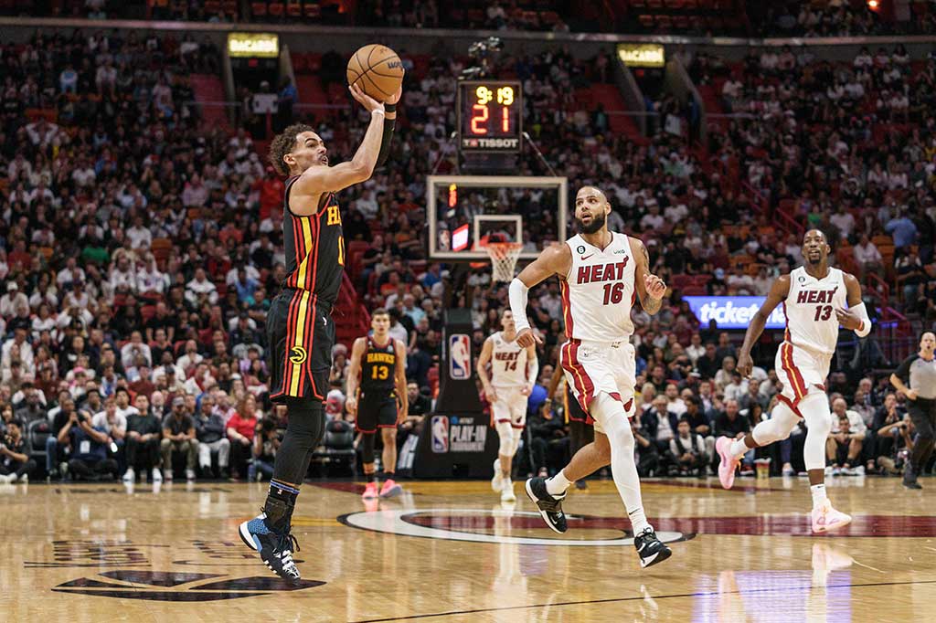 Hampir seluruh pemain Hawks berkontribusi mengumpulkan poin dengan yang paling banyak dipimpin oleh Tray Young dengan 25 poin, Dejounte Murray 18 poin, Saddiq Bey 17 poin, Bogdan Bogdanovic 14 poin, Onyeka Okongwu 12 poin, dan Jalen Johnson bersama John Collins masing-masing 10 poin.