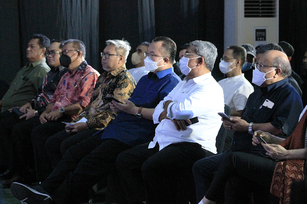 Festival Ramadan tersebut juga dihadiri oleh beberapa pejabat dan tokoh masyarakat, salah satunya yakni Asisten Deputi Bidang Pembiayaan dan Investasi UKM Kementerian Koperasi dan UKM Temmy Satya Permana.