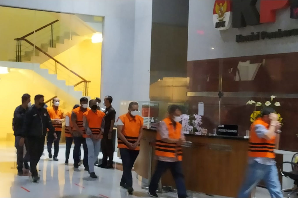 Ia menyebut kisaran suap yang diterima yakni sekitar 5-10 persen dari nilai proyek dengan perkiraan nilai suap yang diterima keenam tersangka mencapai sekitar Rp14,5 miliar.