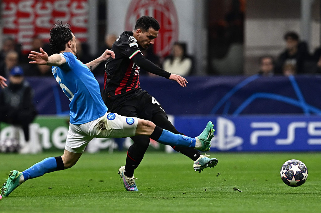Milan berhasil keunggulan pada menit ke-40 lewat gol Ismael Bennacer. Sebuah skema serangan balik berhasil dituntaskan dengan tendangan first time Bennacer untuk menaklukkan kiper Alex Meret. Skor menjadi 1-0.