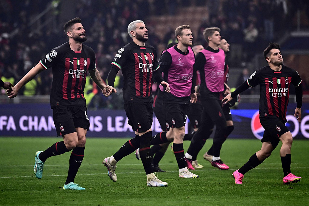 Berkat hasil ini, Rossonerri memiliki peluang melaju ke semifinal. Namun, Napoli masih bisa membalikkan keadaan pertandingan leg kedua di kandang pekan depan.