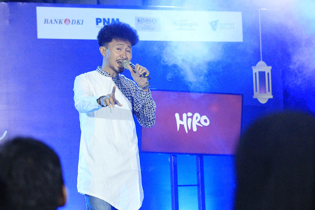 Grup musik yang tampil pertama pada lomba religi tersebut yakni Grup Musik Hiro Dengan jumlah 3 personil, membawakan 2 lagu dalam penampilannya, salah satunya yakni berjudul 'Hijrah Anthem' yang merupakaan lagu ciptaan grup musik tersebut 