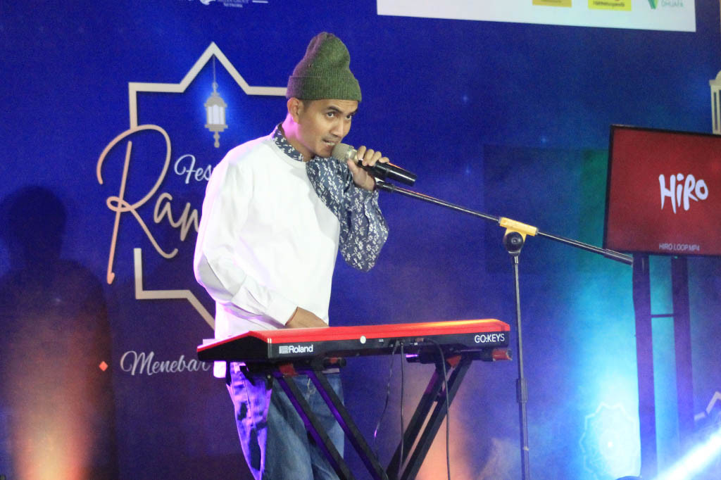 Selain itu juga digelar lomba musik religi yang diikuti sebanyak 3 grup musik dengan ciptaan karyanya sendiri, maupun dengan membawakan (Cover) lagu milik penyanyi ternama. 