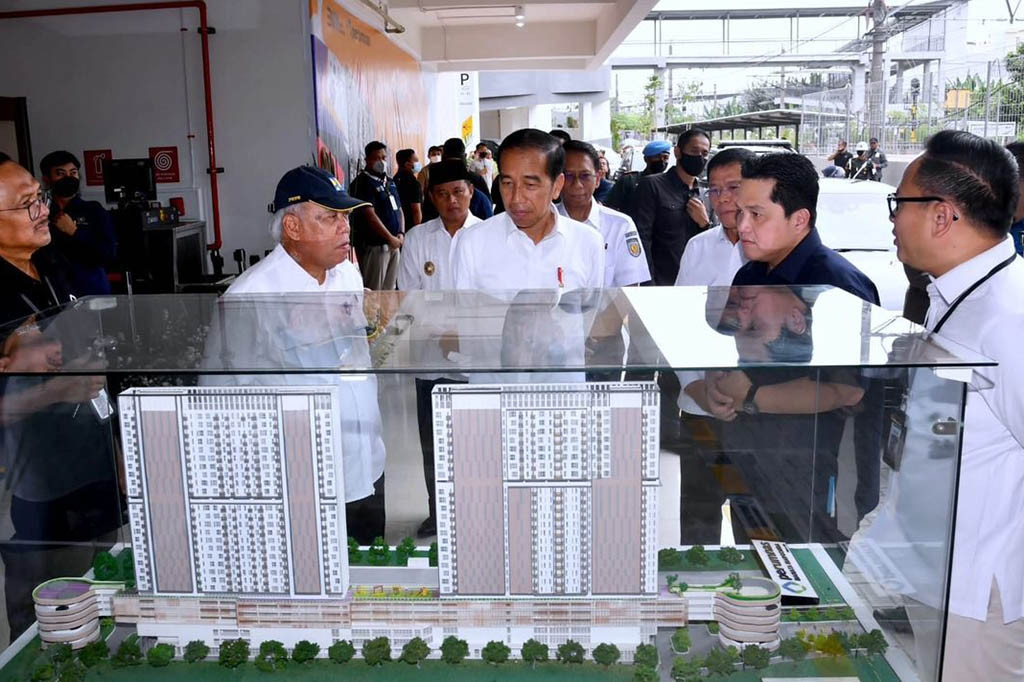 Presiden Joko Widodo meresmikan Hunian Milenial untuk Indonesia yang ada di Kota Depok, Jawa Barat, Kamis, 13 April 2023.