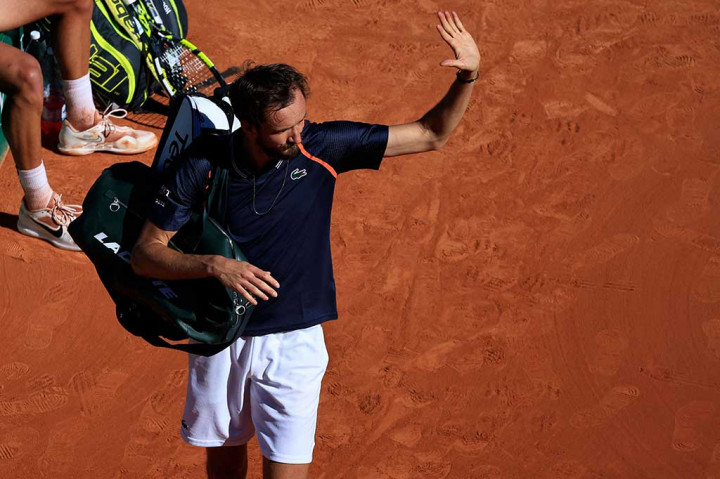 Laju lima final berturut-turut Daniil Medvedev terhenti saat mantan petenis nomor satu dunia itu kalah di perempat final Monte Carlo Masters 6-3, 6-4 dari bintang Denmark yang sedang naik daun Holger Rune, Jumat, 14 April 2023 waktu setempat.