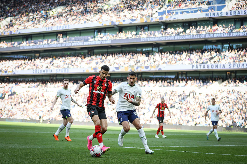 Laga hampir berakhir imbang sebelum tim tamu mencetak gol kemenangan pada menit ke-88. Bola panjang ke kotak penalti Tottenham gagal dihalau dengan baik. Pertandingan berakhir dengan kemenangan 3-2 Bournemouth atas Tottenham Hotspur.