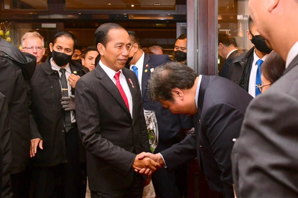 Di Hannover, Presiden Jokowi diagendakan untuk menghadiri Hannover Messe 2023. Selain itu, Presiden juga dijadwalkan bertemu dengan Kanselir Jerman, Olaf Scholz untuk melakukan pertemuan bilateral.