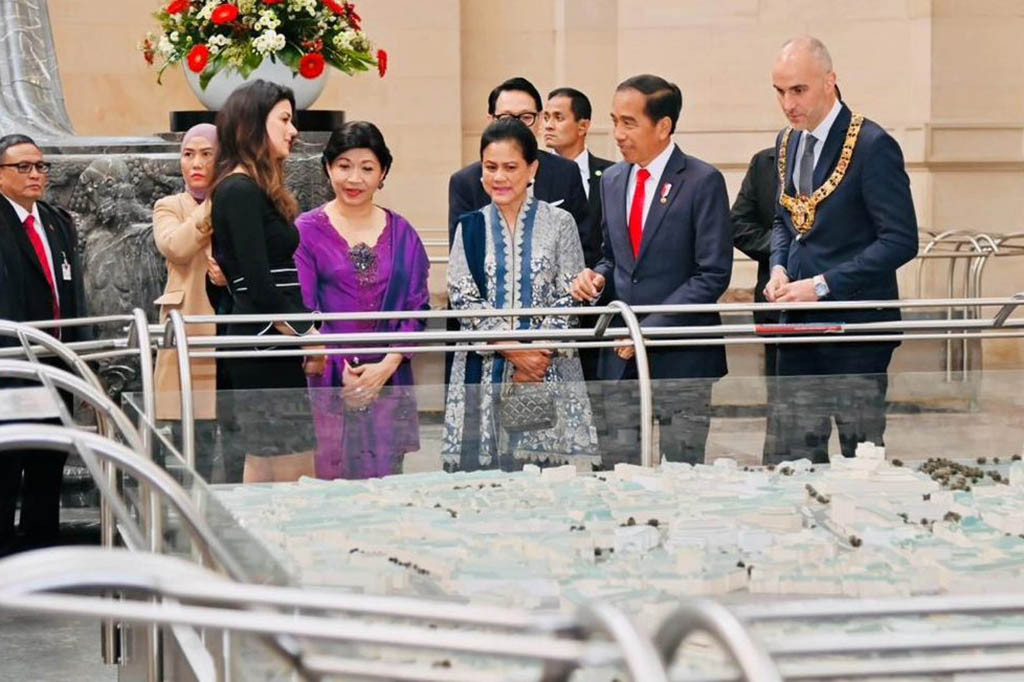 Dalam pernyataannya, Wali kota Hannover menyampaikan terima kasih atas kunjungan Presiden Jokowi dan kontribusi Indonesia sebagai negara mitra resmi pada perhelatan Hannover Messe 2023, yang merupakan ajang pameran industri terbesar di Eropa.