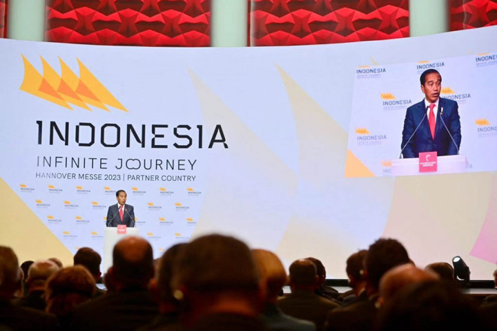 Presiden Joko Widodo menyebut bahwa Indonesia sangat terbuka untuk investasi dan kerja sama, di antaranya dalam hilirasi industri dan ekonomi hijau. Hal tersebut disampaikan Presiden Jokowi dalam sambutannya ketika menghadiri upacara pembukaan Hannover Messe 2023 di Hannover Congress Centrum, Hannover, Jerman, pada Minggu, 16 April 2023.