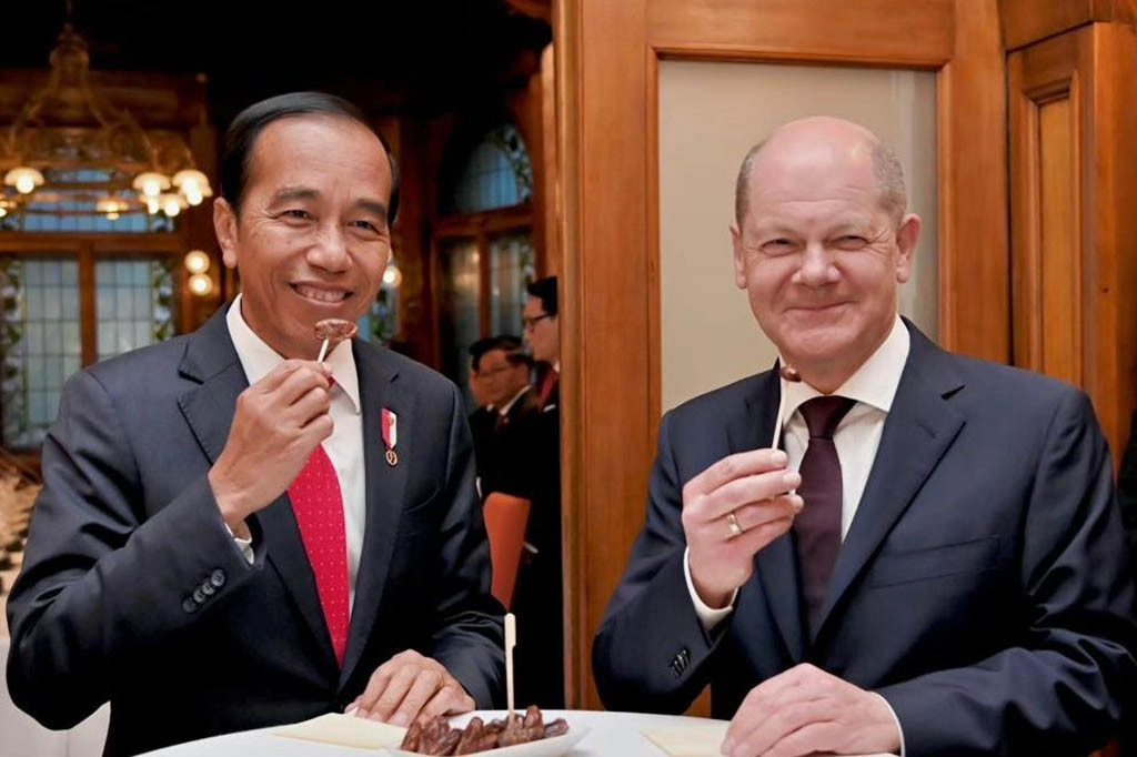 Menteri Luar Negeri, Retno Marsudi dalam keterangan persnya menjelaskan bahwa saat berbincang dalam pertemuan bersama Kanselir Jerman, Presiden Jokowi menekankan pentingnya mewujudkan hubungan ekonomi yang setara antara Indonesia-Jerman dan Indonesia-Uni Eropa.