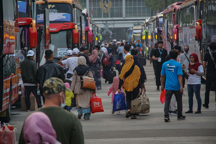 Pada kesempatan tersebut, Erry mengungkapkan, tahun ini cakupan mudik ditetapkan melalui jalur darat, dengan titik pemberangkatan bus dari Gelora Bung karno Jakarta menuju 17 titik yang diperhitungkan sebagai tujuan padat pemudik sehingga program ini dapat dimanfaatkan secara optimal bagi masyarakat. 