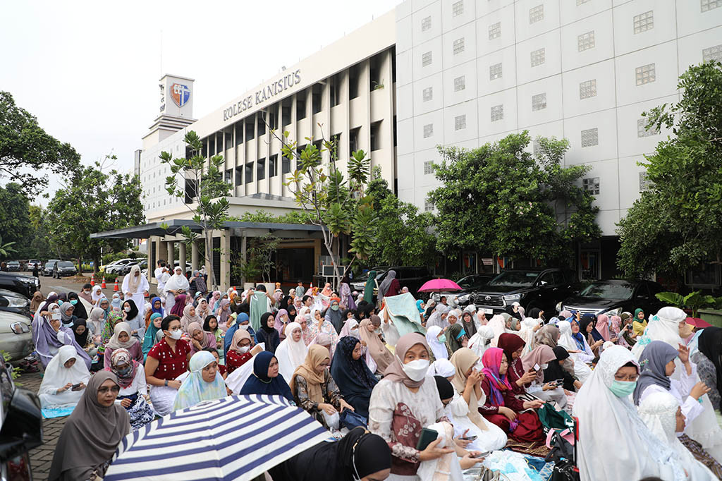 Selain itu terkait dengan penyediaan lahan parkir tambahan, pihak penyelenggara sudah mendapat izin dari pihak Gedung Kolese Kanisius untuk menyediakan tempatnya sebagai lahan parkir tambahan bagi para jamaah yang hendak melakukan ibadah salat Idulfitri. 