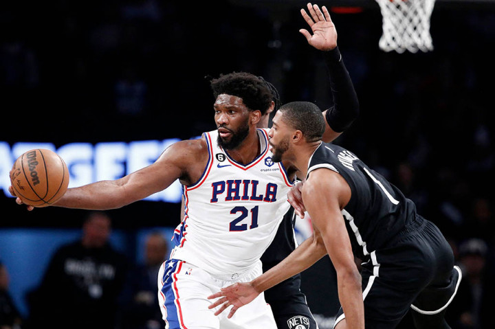 Dengan kemenangan ini, 76ers hanya butuh memenangkan satu laga lagi di gim keempat untuk memastikan maju ke babak playoff putaran kedua, atau semifinal NBA Wilayah Timur.