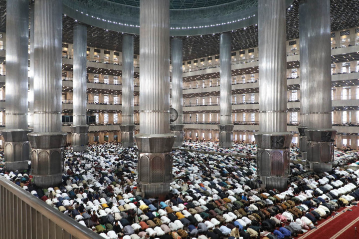 Masjid Istiqlal menggelar salat Idulfitri 1444 H yang jatuh pada hari ini Sabtu, 22 April 2023 pagi. 