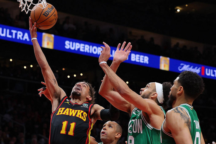 Jayson Tatum mencetak 29 poin dan 10 rebound untuk Boston. Marcus Smart menambah 24 dan Jalen Brown menyumbang 15 untuk Celtics, yang melepaskan 21 lemparan tiga angka tetapi unggul rebound 48-29.