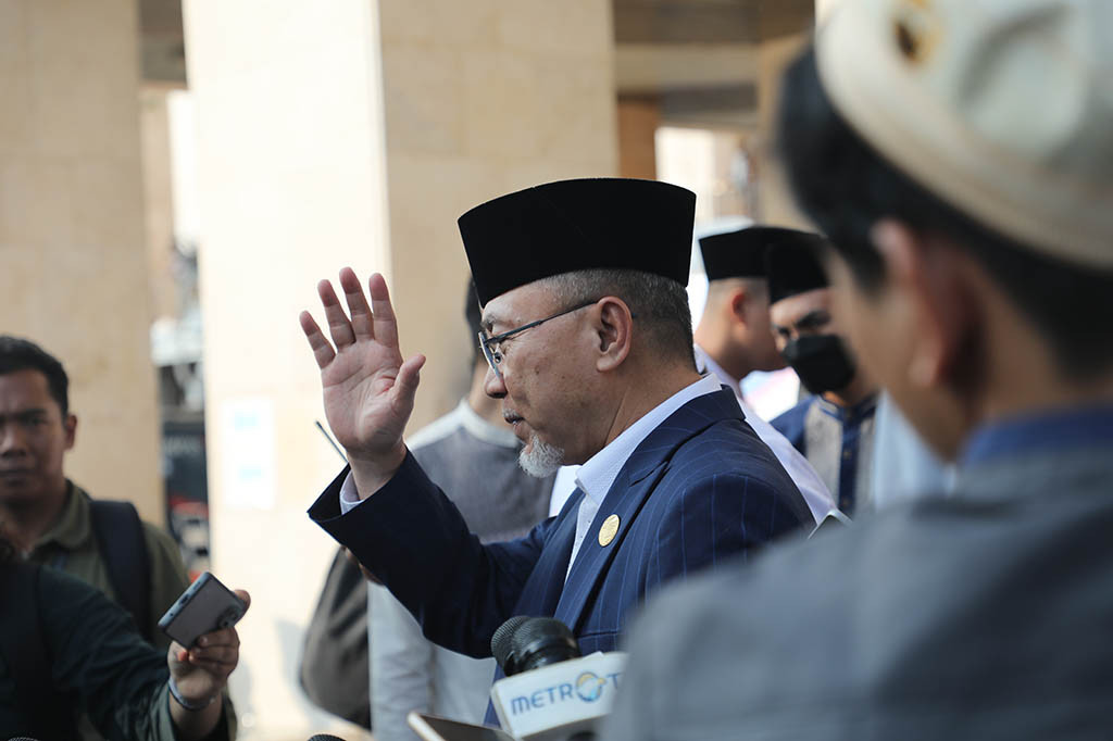 Menteri Perdagangan itu mengaku KIB selalu terbuka untuk berkoalisi dengan partai mana saja.