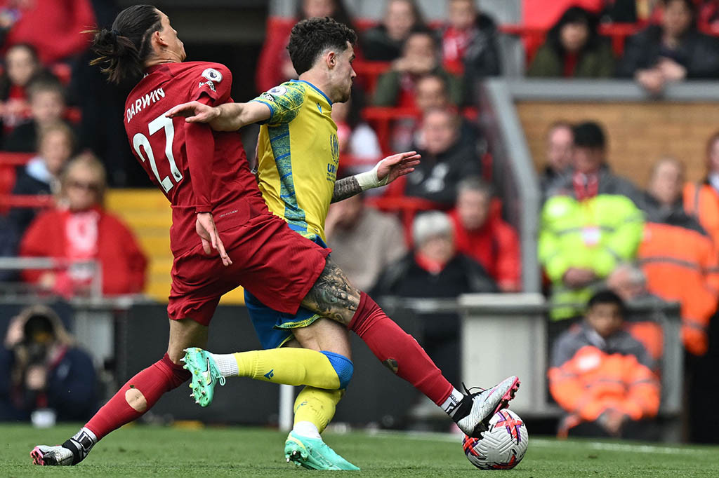 Trent Alexander-Arnold melepaskan tendangan bebas ke kotak penalti Nottingham, selanjutnya bola dapat disambut oleh Salah yang melepaskan tendangan ke jala gawang Keylor Navas sehingga skor berubah menjadi 3-2.