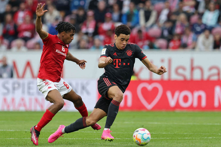 Berselang enam menit, Mainz mampu unggul 3-1 pada menit ke-79 melalui gol yang dicetak oleh Aaron Caricol setelah memanfaatkan umpan Hanche-Olsen.