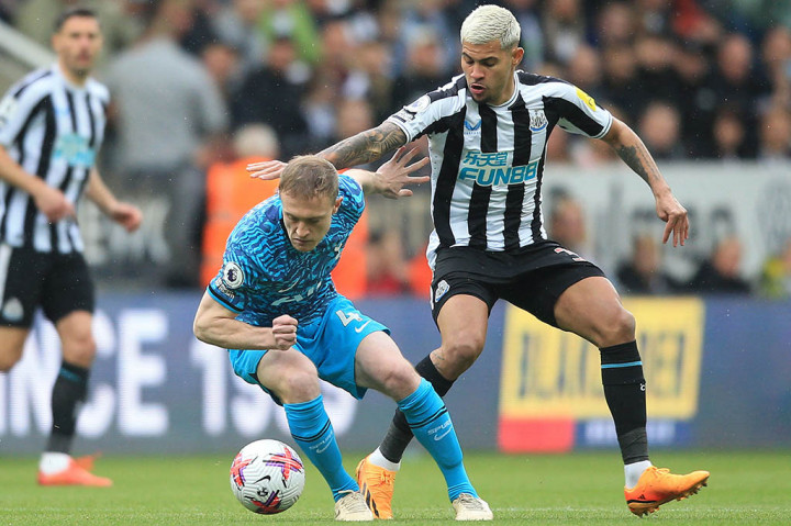 Newcastle United menghancurkan Tottenham Hotspur dengan skor telak 6-1 pada pekan ke-32 Liga Inggris di Stadion St. James Park, Newcastle, Minggu waktu setempat.