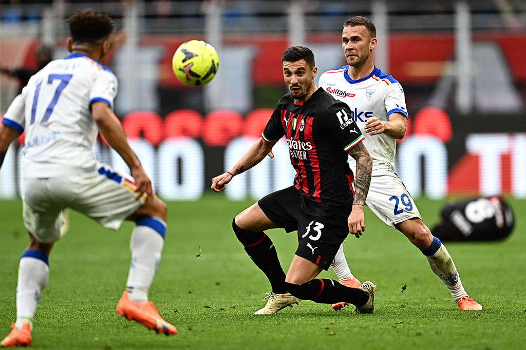 AC Milan memastikan kemenangan mereka pada pertandingan ini setelah Leao mencetak gol keduanya pada menit ke-74 dengan melakukan tusukan dari tengah lapangan dan melepaskan tendangan yang membobol gawang Lecce untuk kedua kalinya.