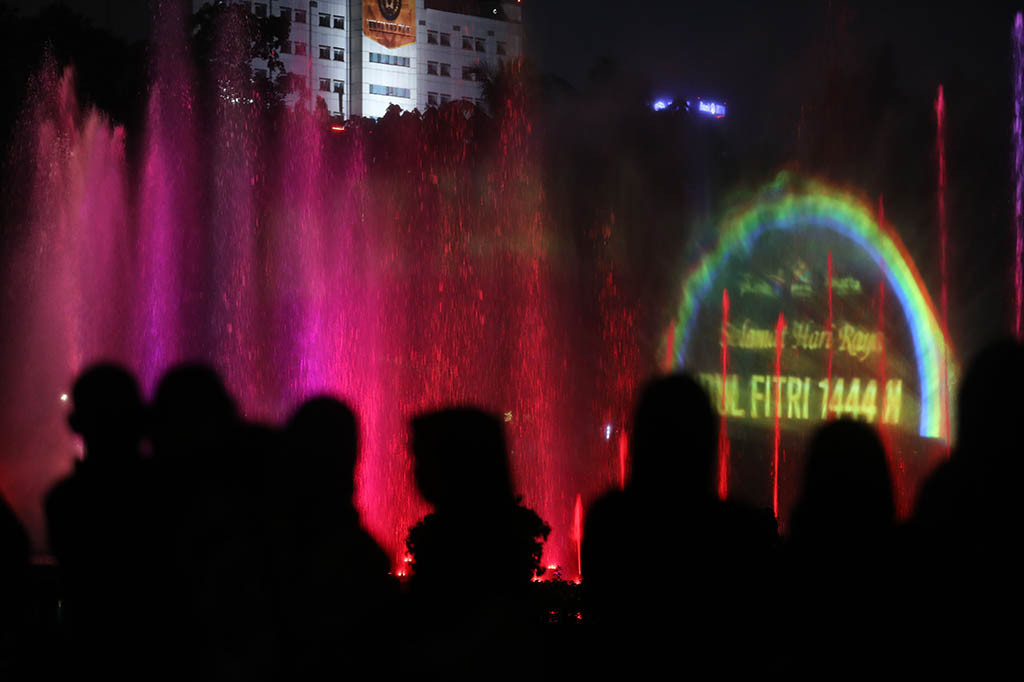 Menurut Heru, Monas Week merupakan bagian dari upaya Pemprov DKI Jakarta menggaungkan pariwisata dan ekonomi kreatif. Apalagi selama libur Lebaran ini, lanjut Heru, banyak wisatawan dari luar daerah mengunjungi Monas.