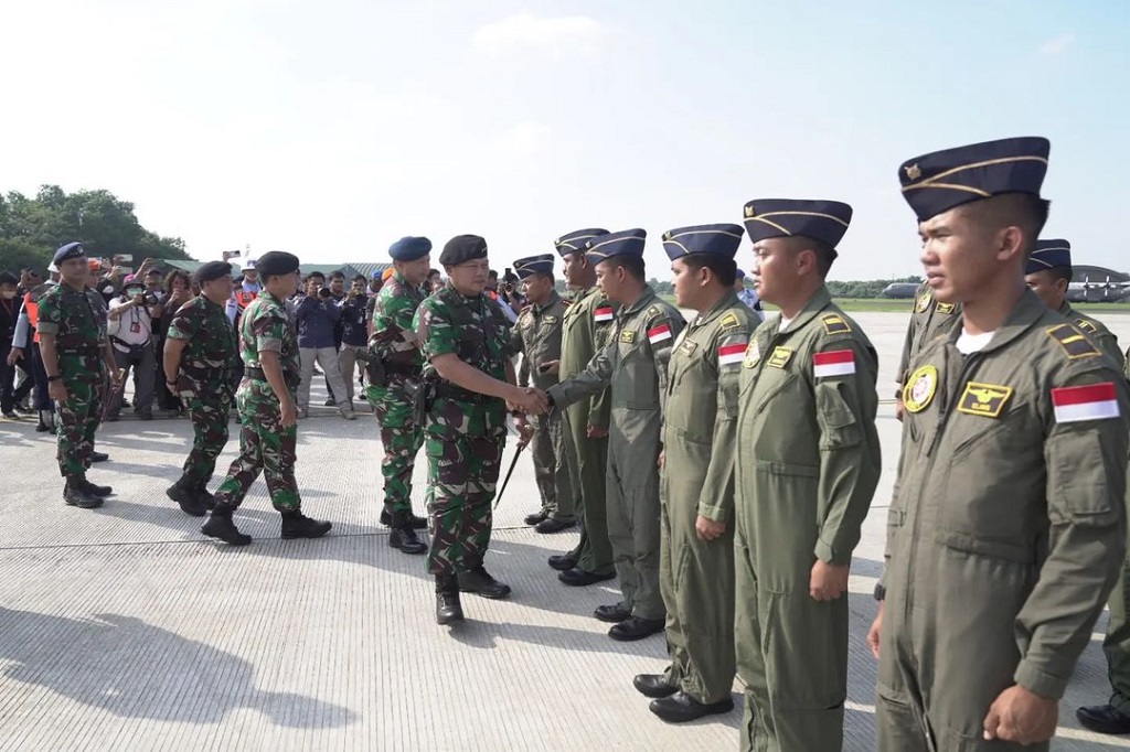 Menurut Yudo, total WNI di Sudan mencapai 1.200-an orang. Akan tetapi yang akan diangkut menggunakan pesawat TNI baru 291 orang tersebut yang berada di Port of Sudan. WNI lainnya sudah diberangkatkan menggunakan jalur laut dan ada pula yang masih harus dikumpulkan di Port of Sudan.