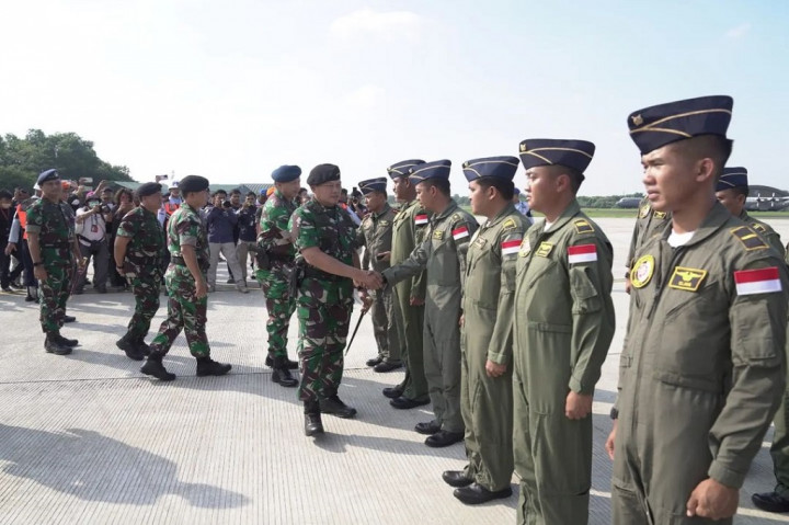 Menurut Yudo, total WNI di Sudan mencapai 1.200-an orang. Akan tetapi yang akan diangkut menggunakan pesawat TNI baru 291 orang tersebut yang berada di Port of Sudan. WNI lainnya sudah diberangkatkan menggunakan jalur laut dan ada pula yang masih harus dikumpulkan di Port of Sudan.