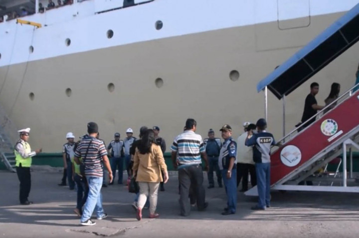 Sementara itu Direktur Utama PT Pelni, Tri Andayani, mengatkaan bahwa nanti ada keberangkatan arus balik gelombang kedua ,yang terdaftar per hari ini sudah mencapai 2500 dan motor 1121, kuota masih banyak kuris yang tersedia.harapannya dapat mengurangi beban lalulintas di darat, dari arah Jawa Tengah ke Jakarta dan sekitarnya, sekaligus menekan angka kecelakaan kendaran bermotor.