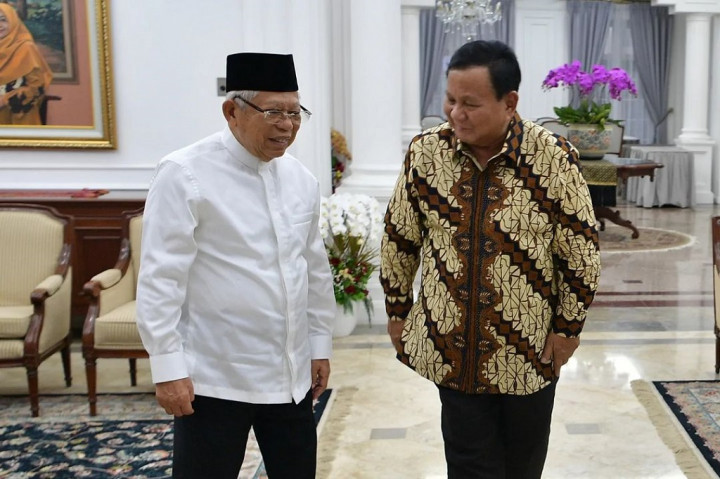 Dalam pertemuan yang berlangsung sekitar 30 menit itu, Ma'ruf Amin dan Dudung juga berbincang seputar kegiatan yang dilakukan pada momen perayaan Lebaran bersama keluarga.