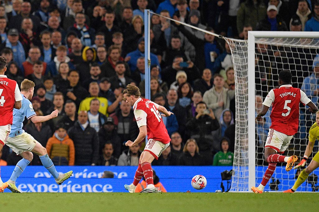 Pada babak kedua, tim tuan rumah tidak mengendurkan serangannya dan berhasil unggul 3-0 pada menit ke-53 ketika umpan Haaland dapat dikonversikan menjadi gol oleh De Bruyne.