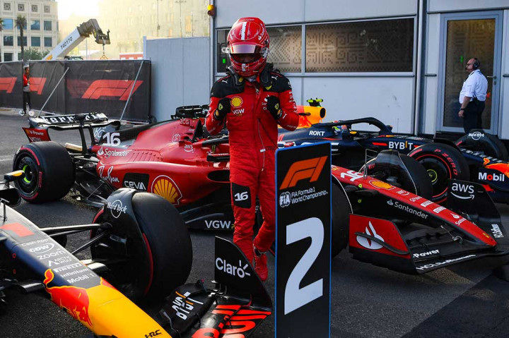 Pembalap Ferrari Charles Leclerc merebut pole position di Sirkuit Baku untuk tahun ketiga kalinya secara beruntun pada sesi kualifikasi Grand Prix Azerbaijan, Jumat, 28 April 2023.