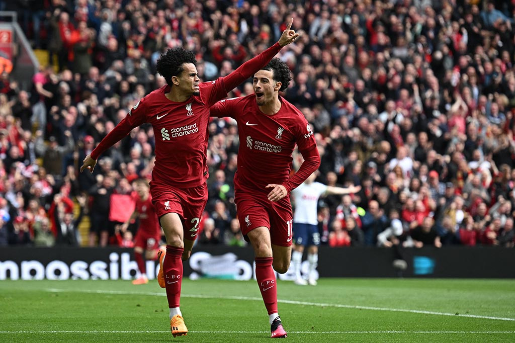 Liverpool langsung mengambil inisiatif menyerang dan mampu unggul pada menit ke-3 melalui gol yang dicetak oleh Curtis Jones. Berawal dari umpan yang dikirimkan oleh Trent Alexander-Arnold, Jones yang berada di depan gawang Tottenham langsung melepaskan tendangan dan membobol gawang dari Fraser Forster sehingga skor berubah menjadi 1-0.