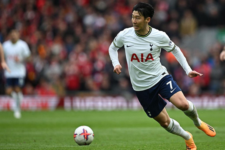 Upaya dari Tottenham akhirnya membuahkan hasil pada menit ke-77 ketika umpan jauh Romero dapat diterima oleh Son yang lalu membobol gawang Liverpool sehingga skor berubah menjadi 2-3.