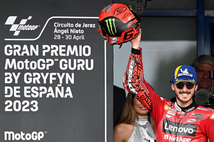 Selanjutnya di posisi empat dan lima ada Miller dengan jumlah 49 poin, unggul tipis atas Maverick Vinales (Aprilia Racing) yang berada di urutan kelima dengan 48 poin. 